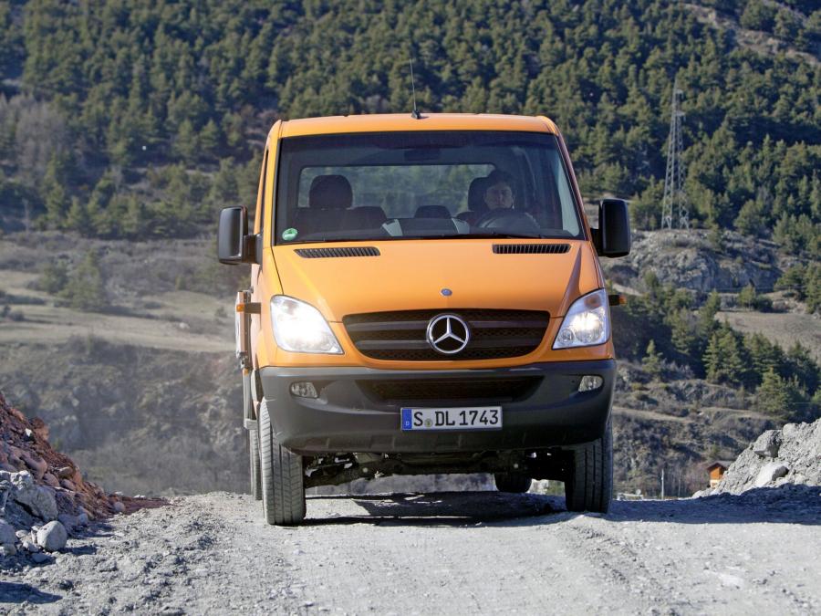  Mercedes-Benz Sprinter Double Cab Dropside 4x4 2009 года  (фото 3 из 11)